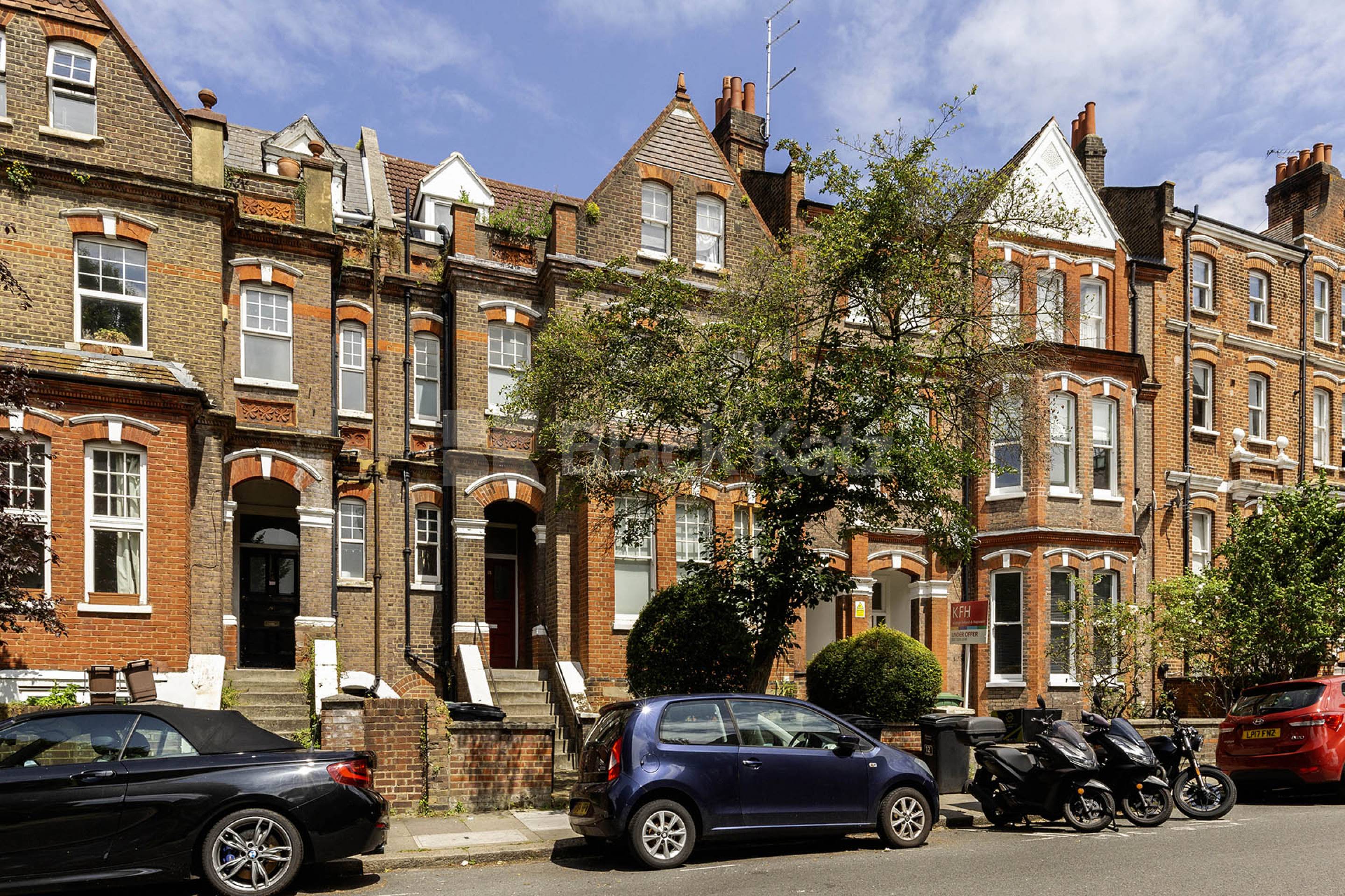 Amazing Split Level Apartment Dennington Park Road, West Hampstead NW6